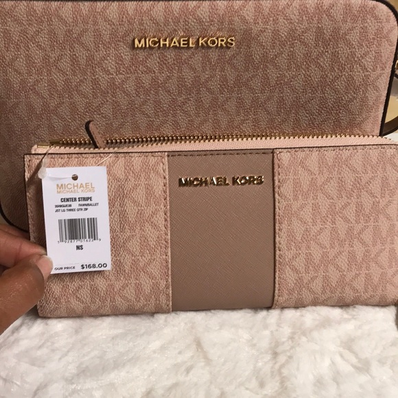 💯🆕Michael Kors crossbody/Wallet Fawn/Ballet💯🆕 - Picture 7 of 7